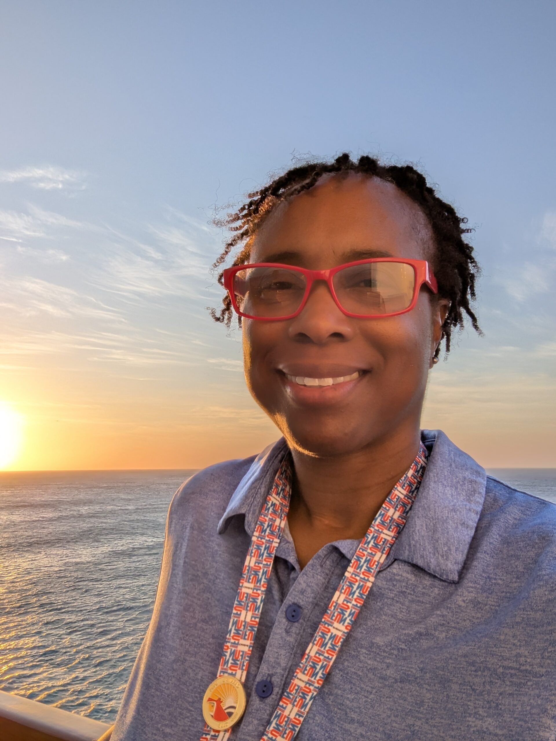 Amanda Warren headshot